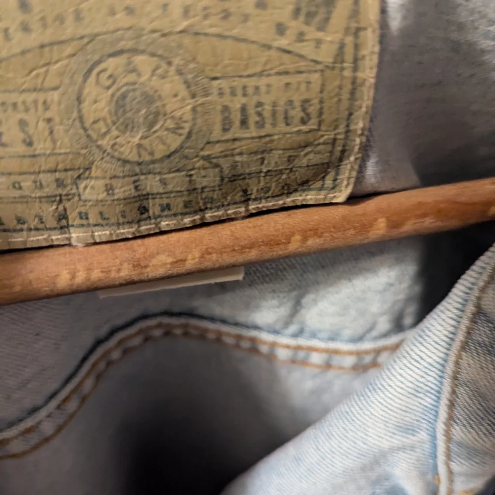 GAP Men's Denim Jacket in Light Blue - Picture 7 of 7